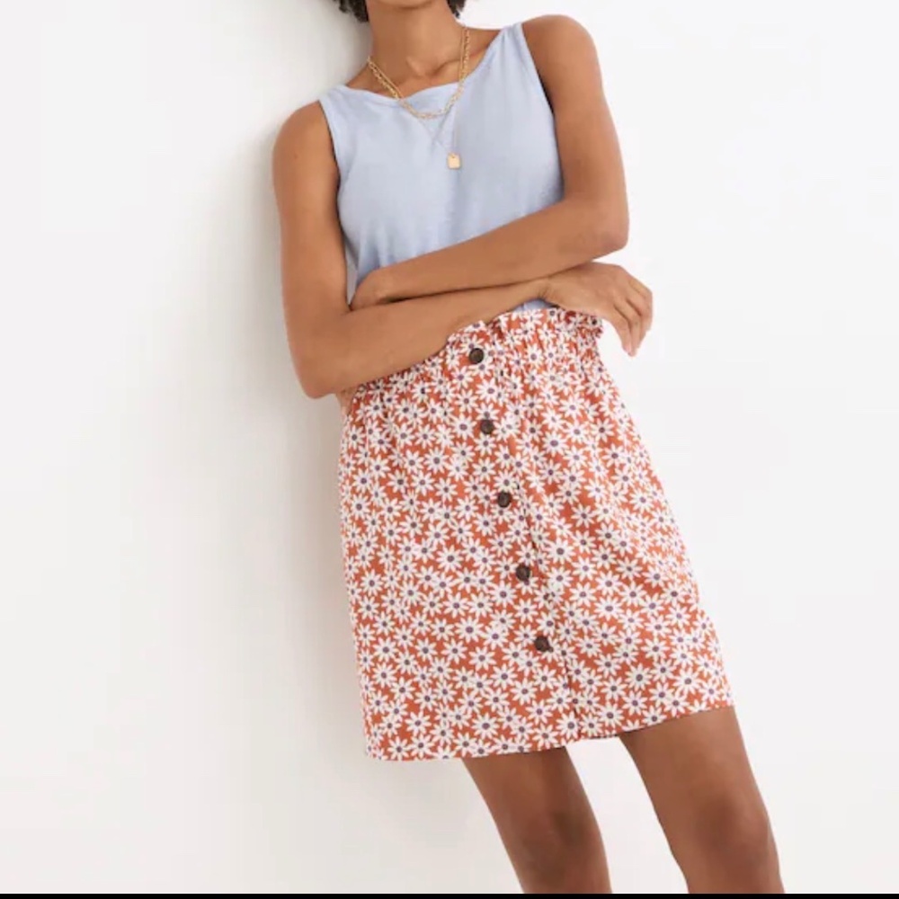 Madewell Paperbag Button-Front Mini Skirt in Falling Daisies / MEDIUM